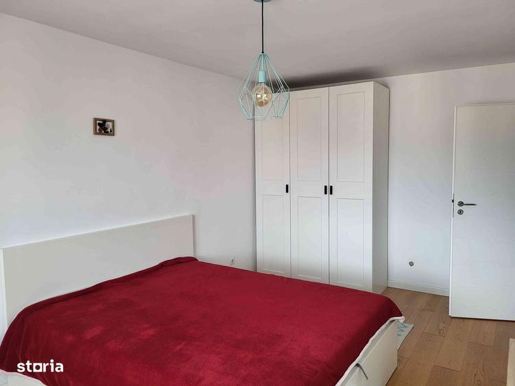 Apartament cu 3 camere decomandat, mobilat în Exterior Vest