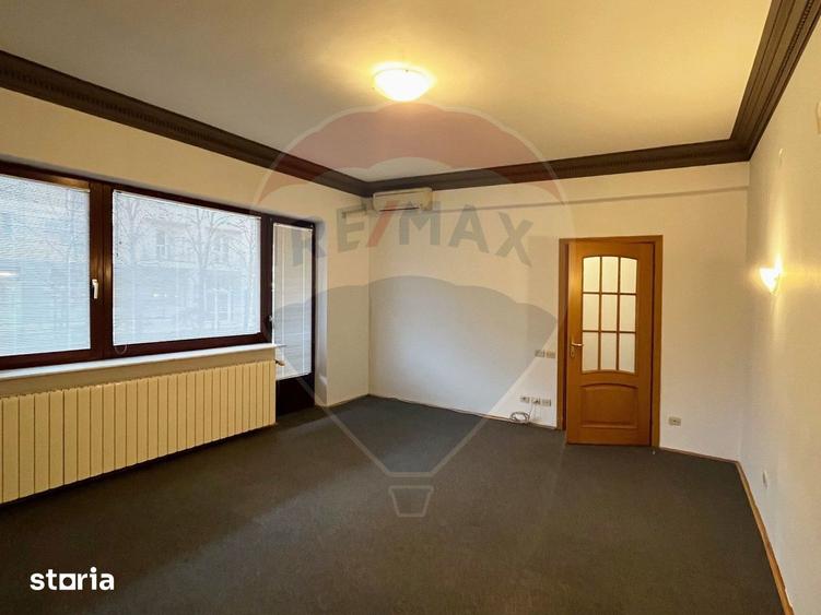 Apartament cu 4 camere în Floreasca
