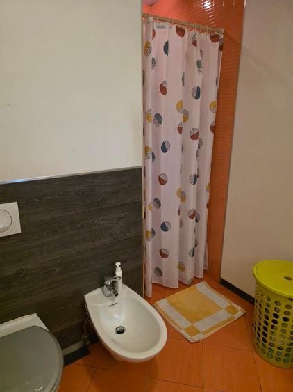 Casă cu 3 camere cu Canalizare în Mărăști
