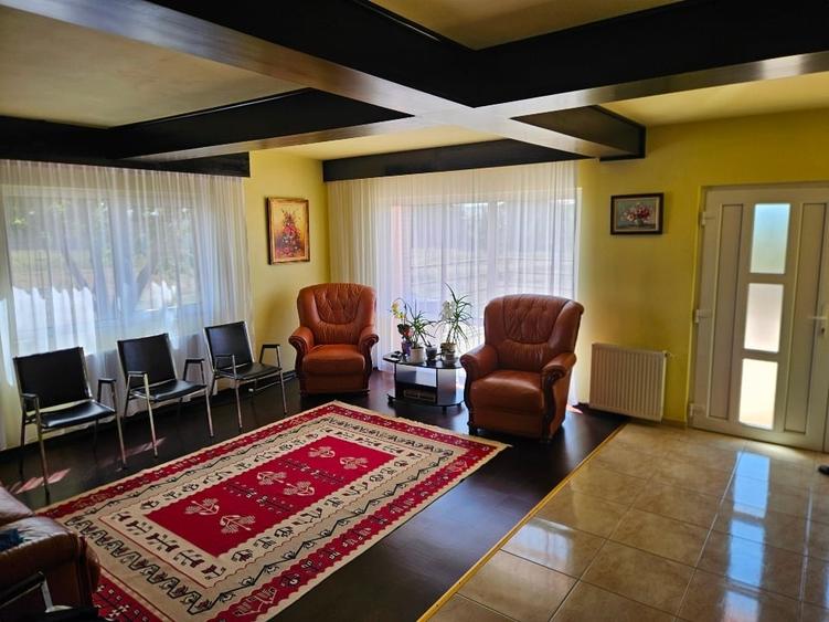 Casă individuală cu 5 camere cu Garaj în Dancu