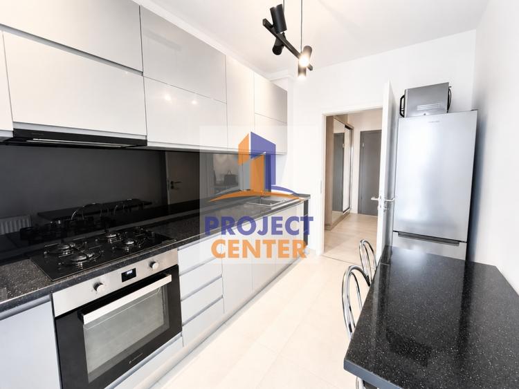 Apartament cu 3 camere decomandat, mobilat în Eremia