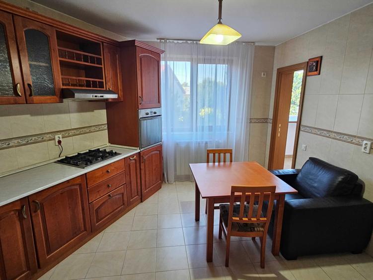 Apartament cu 2 camere decomandat în Lacul Morii