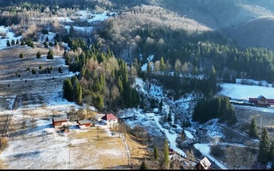 Casă cu 3 camere în Vidra