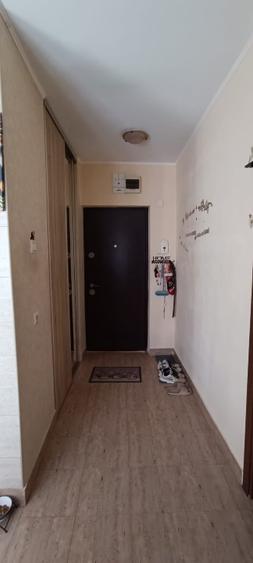 Apartament cu 3 camere decomandat în Drumul Taberei
