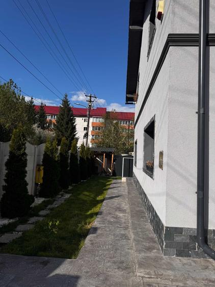 Casă cu 4 camere cu Teren 517 Mp în Noua