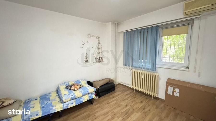 Apartament cu 3 camere decomandat în Vitan