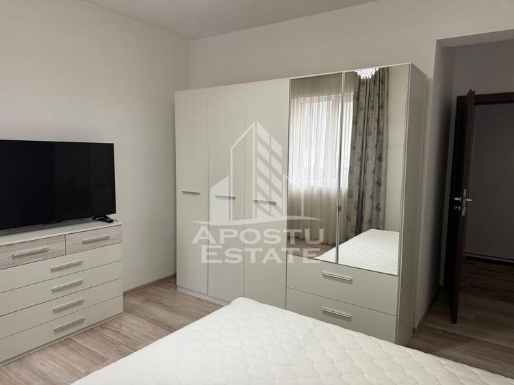 Apartament cu 3 camere decomandat, mobilat în Girocului