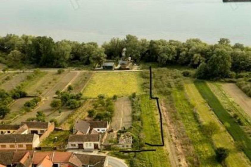 Teren de vanzare pe malul Dunarii Divici, Cara?-Sever - 3