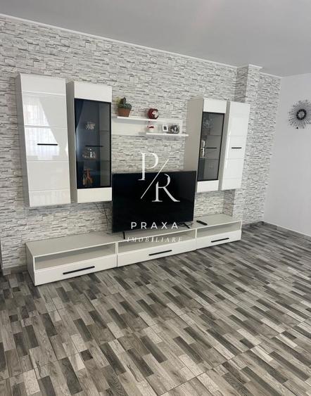 Apartament cu 2 camere semidecomandat, mobilat în Horea