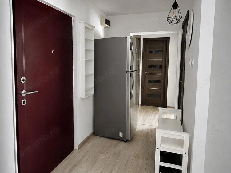Apartament cu 3 camere semidecomandat în Bucovina