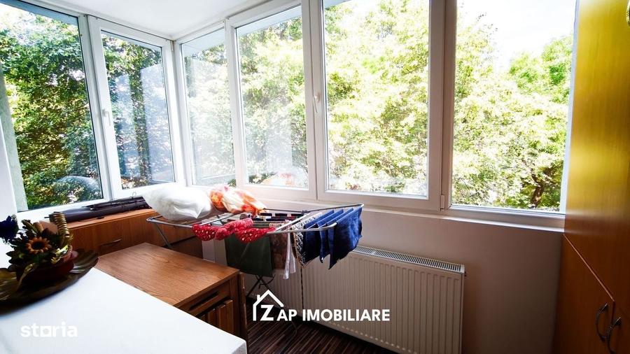 Apartament cu 3 camere decomandat în Tudor
