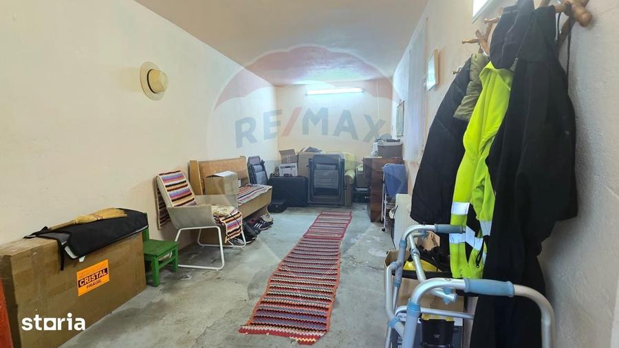 Casă cu 4 camere cu Teren 540 Mp în Central
