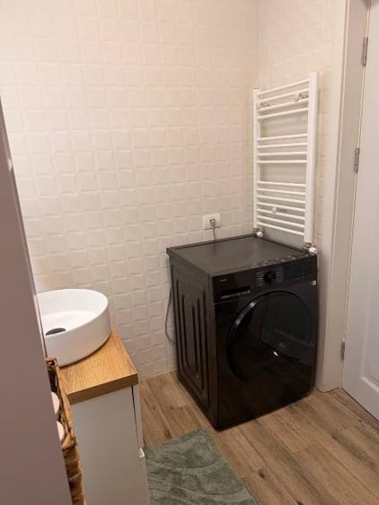 Apartament cu 2 camere nedecomandat, mobilat în Palazu Mare