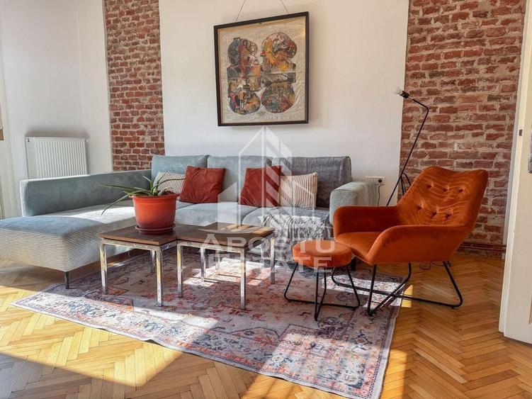Apartament cu 4 camere decomandat, mobilat în Elisabetin
