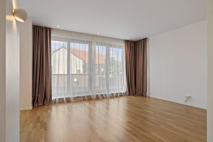 Apartament cu 3 camere decomandat, mobilat în Universitate