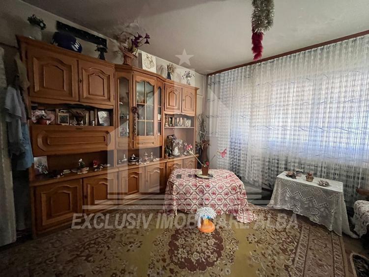 Garsonieră decomandată, mobilată în Ampoi 1