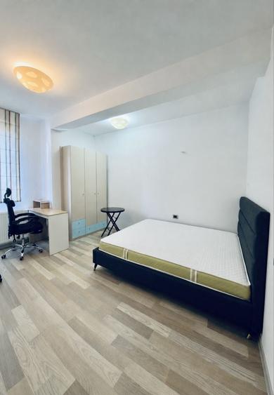Apartament cu 3 camere de inchiriat in zona Tractorul Coresi Mall la Isaran,et 9/10 cu loc de parcare privat - 3