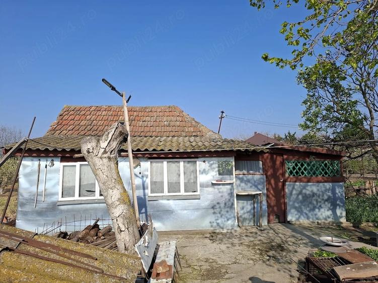 Casă cu 2 camere cu Teren 655 Mp în Misleanu