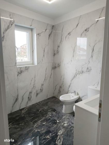 Casă cu 4 camere cu Teren 242 Mp în Central