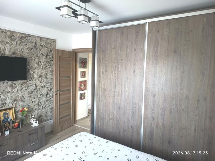 Apartament cu 2 camere decomandat în Triaj