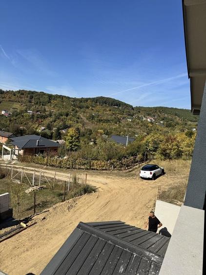 Casă cu 4 camere în Valea Mare