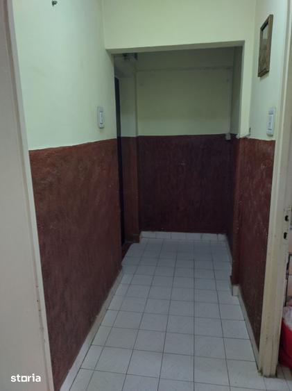 Apartament cu 2 camere semidecomandat în Ferentari