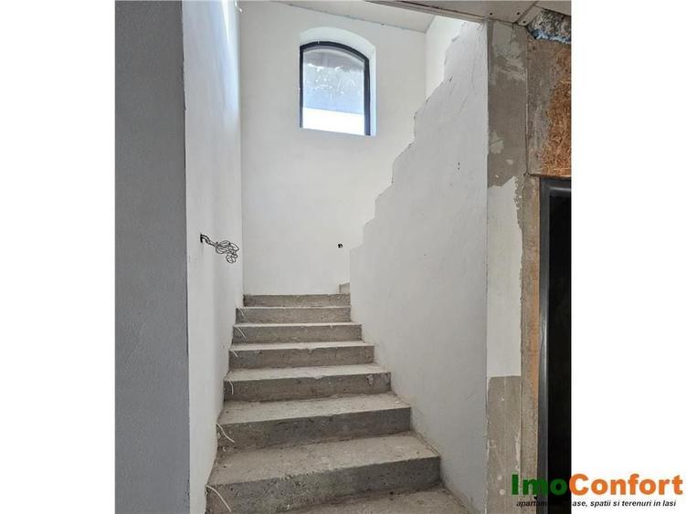 Casă cu 6 camere cu Teren 1600 Mp în Sirețel