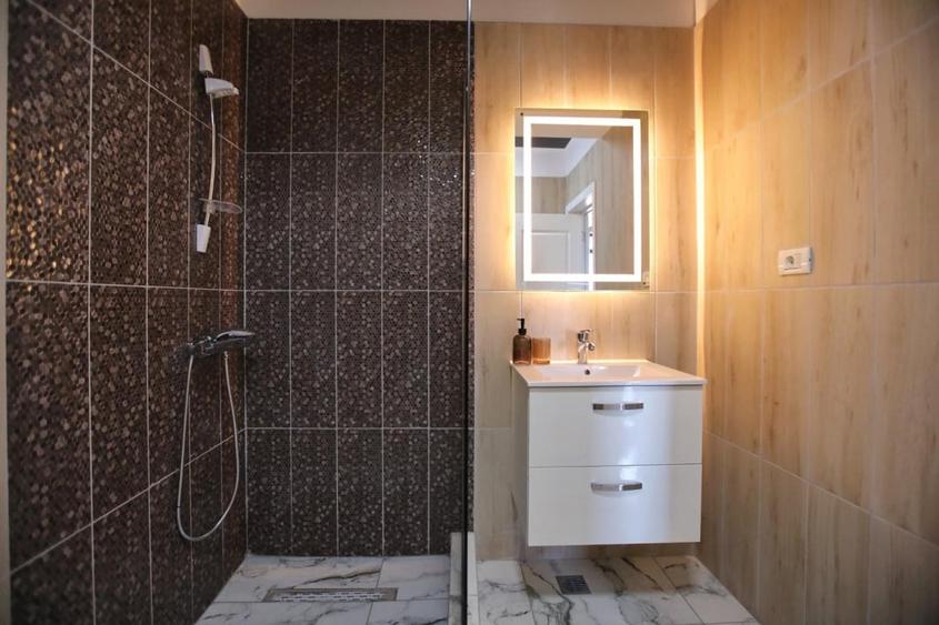 Apartament cu 2 camere decomandat, mobilat în Mamaia-Sat