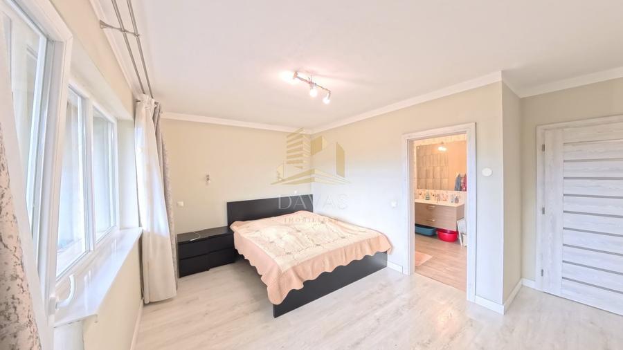 Casă individuală cu 5 camere cu Canalizare în Iris