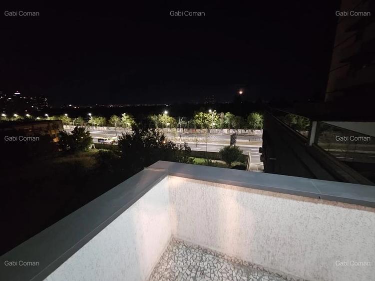 Apartament cu 2 camere semidecomandat, mobilat în Văcăresti