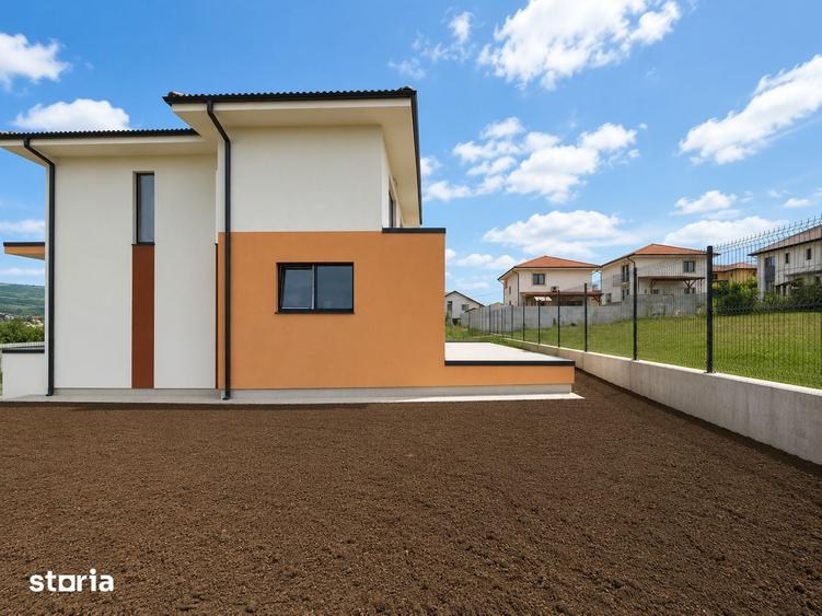 Casă cu 4 camere cu Teren 700 Mp în Chinteni