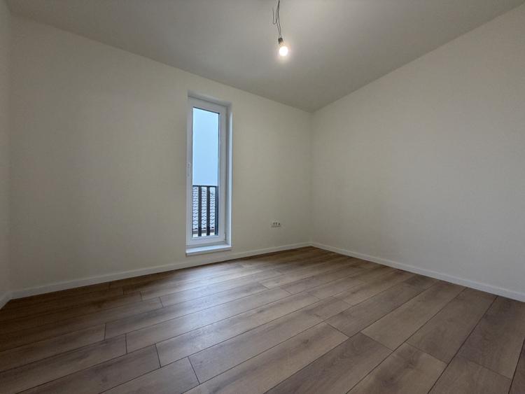 Duplex cu 4 camere cu Teren 330 Mp în Șag