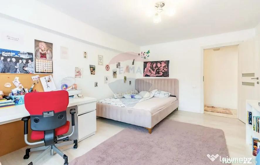 Casă cu 5 camere cu Teren 132 Mp în Domenii