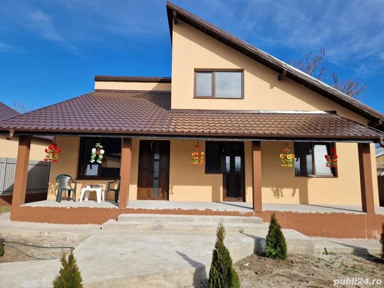 Casă cu 5 camere în Șendreni