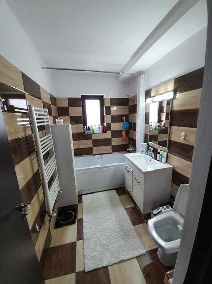 Inchiriez apartament 2 camere - 5