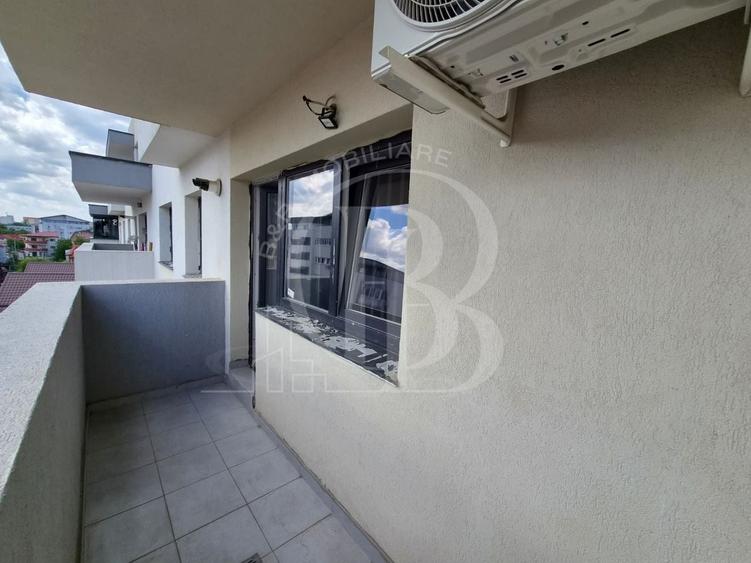 Apartament cu 2 camere decomandat, mobilat în Ozana