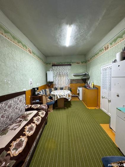 Casă cu 6 camere cu Teren 1498 Mp în Variaș