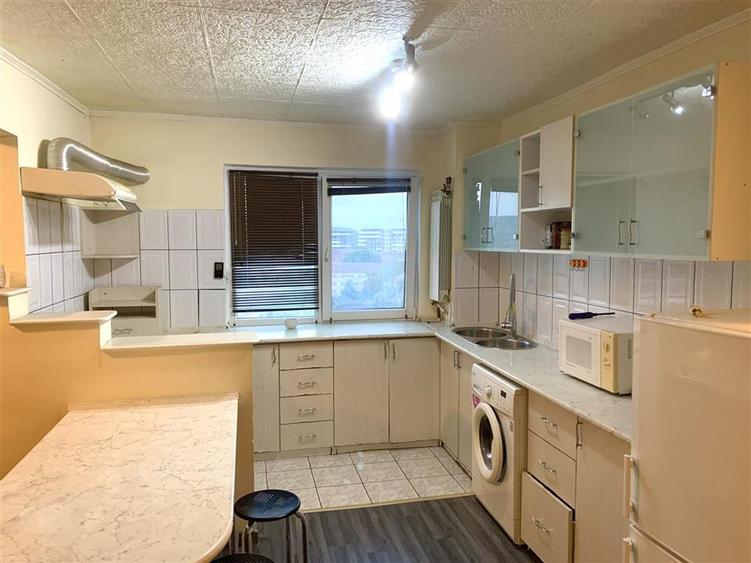 Apartament cu 3 camere decomandat în Nufărul