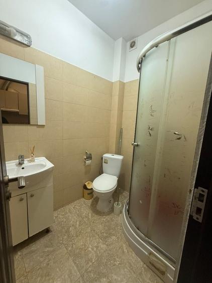Garsonieră decomandată în Hălăucești