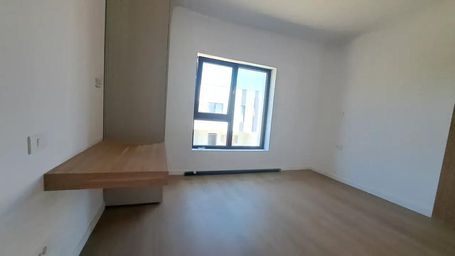 Casă cu 4 camere cu Canalizare în Titan