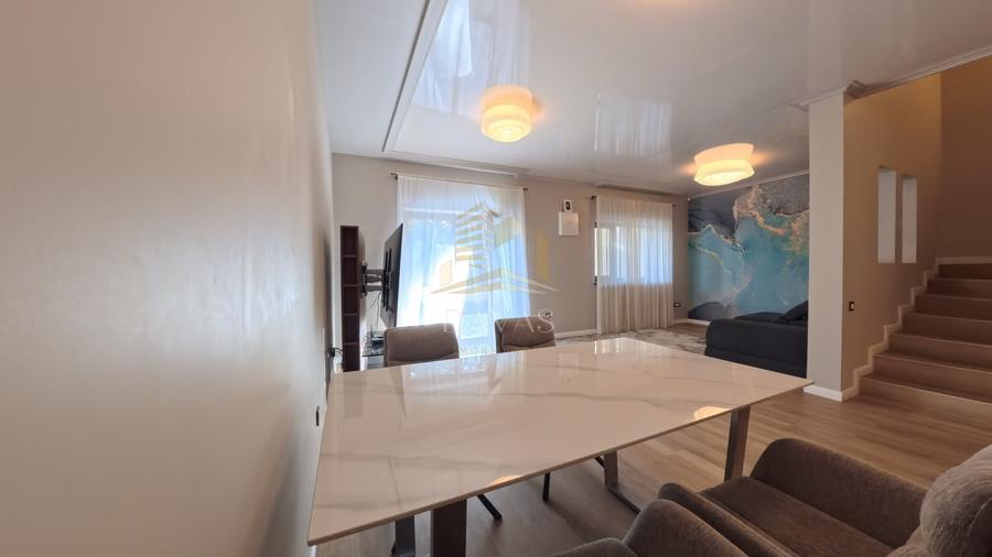 Duplex cu 4 camere cu Canalizare în Bună Ziua