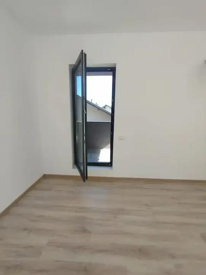 Apartament cu 2 camere decomandat în Theodor Pallady