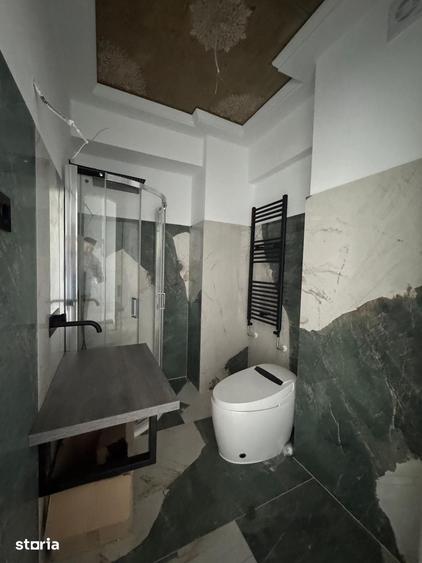 Apartament cu 3 camere decomandat în Tătărași