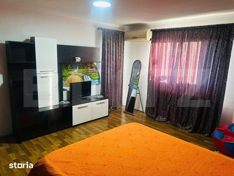 Casă cu 6 camere cu Teren 1000 Mp în Mereni