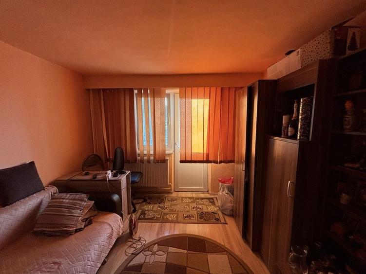 Apartament cu 2 camere decomandat în Micro 15