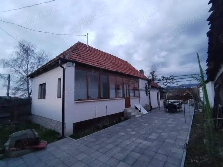 Casă cu 2 camere cu Teren 550 Mp în Tărlungeni