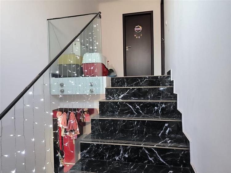 Casă cu 4 camere cu Canalizare în Ciorogârla