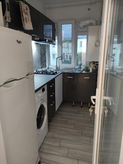 Apartament cu 2 camere semidecomandat în Tomis Nord