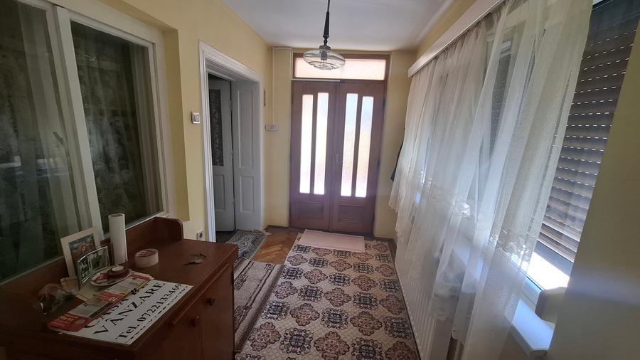 Casă individuală cu 3 camere cu Canalizare în Orăștie