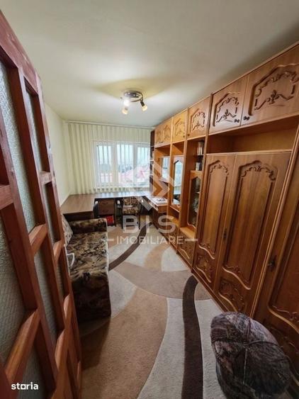 Apartament cu 4 camere decomandat în Central